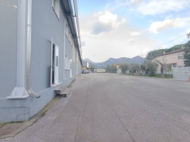Capannone in vendita a Seravezza