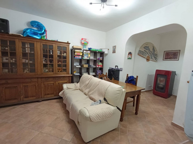 Villa semindipendente in vendita a Montignoso