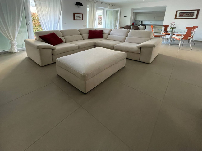 villa indipendente in vendita a Montignoso