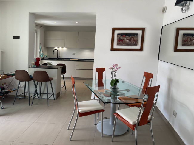 villa indipendente in vendita a Montignoso