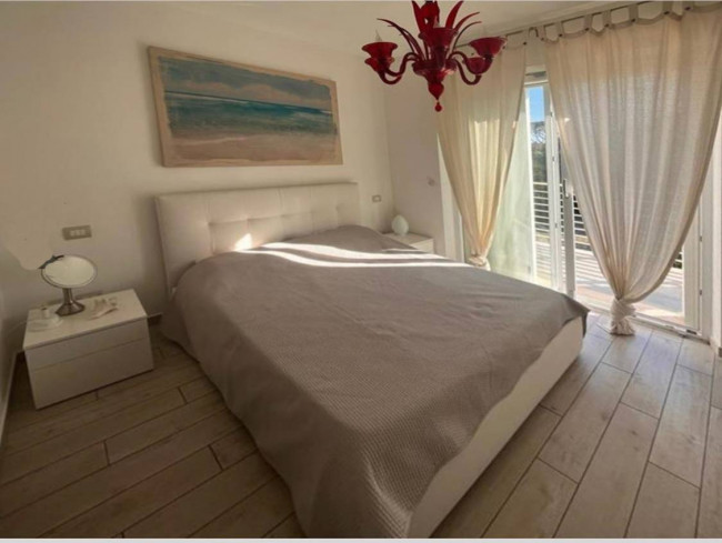 villa indipendente in vendita a Montignoso