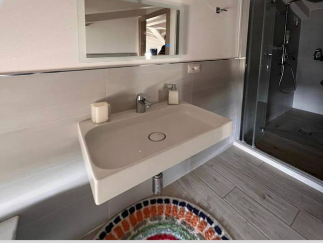 villa indipendente in vendita a Montignoso