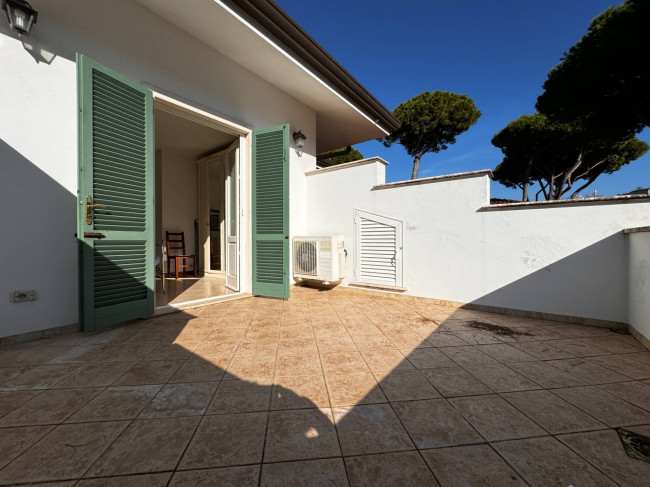 family house for sale in Forte dei Marmi