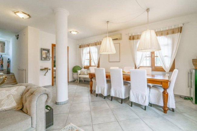 villa indipendente in affitto a Seravezza