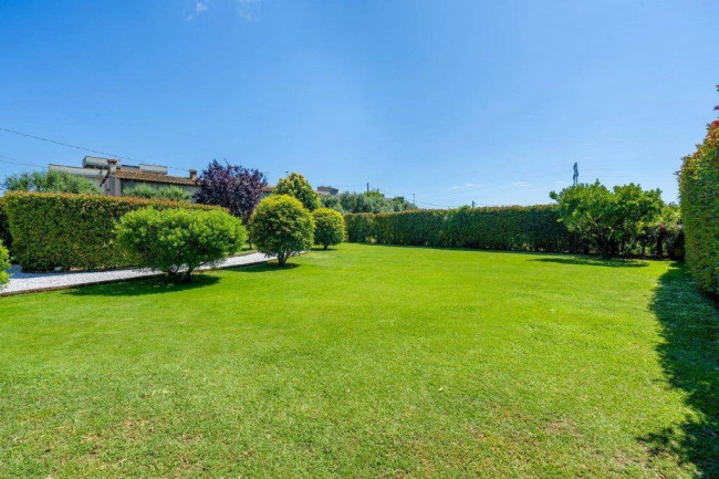 villa indipendente in affitto a Seravezza