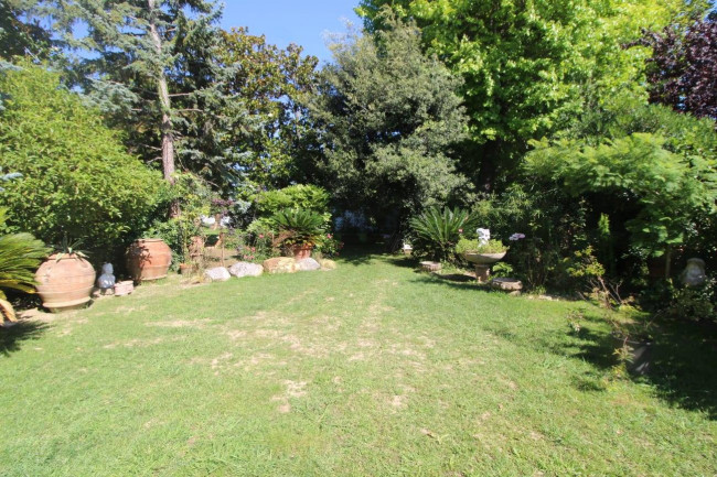 villa indipendente in affitto stagionale a Forte dei Marmi