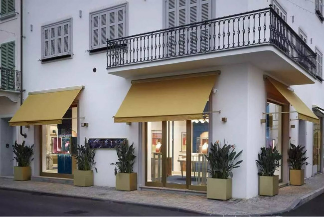 Locale commerciale in vendita a Forte dei Marmi