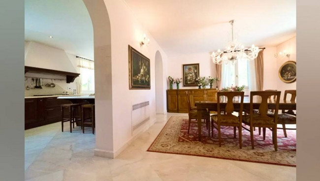 villa for rent/sale in Forte dei Marmi