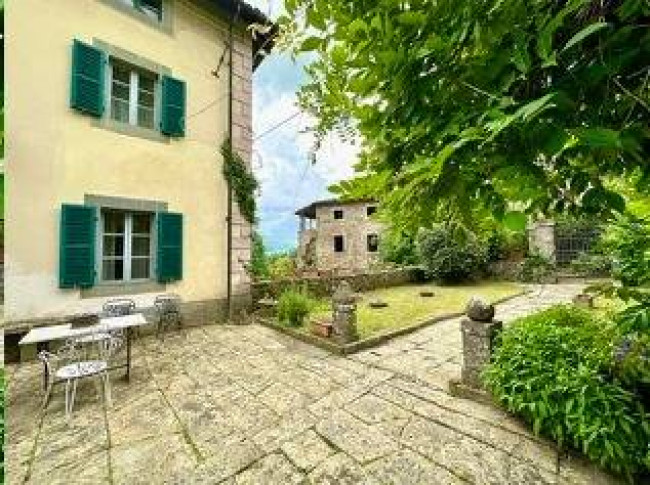 Villa in vendita a Castiglione di Garfagnana