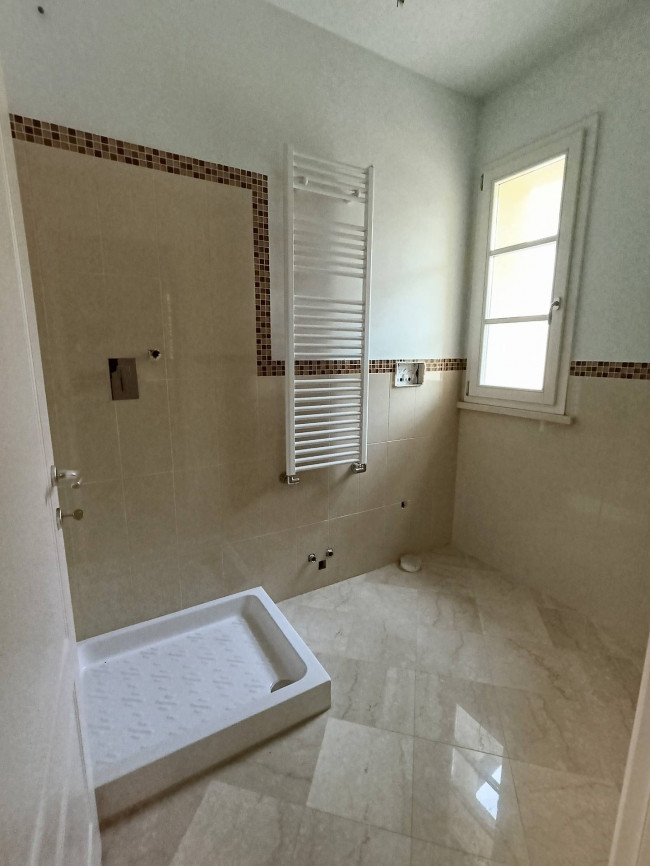 family house for sale in Pietrasanta