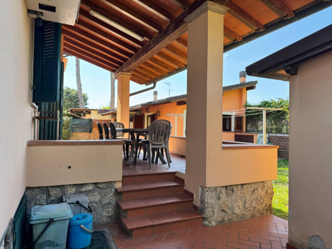 villa for sale in Pietrasanta