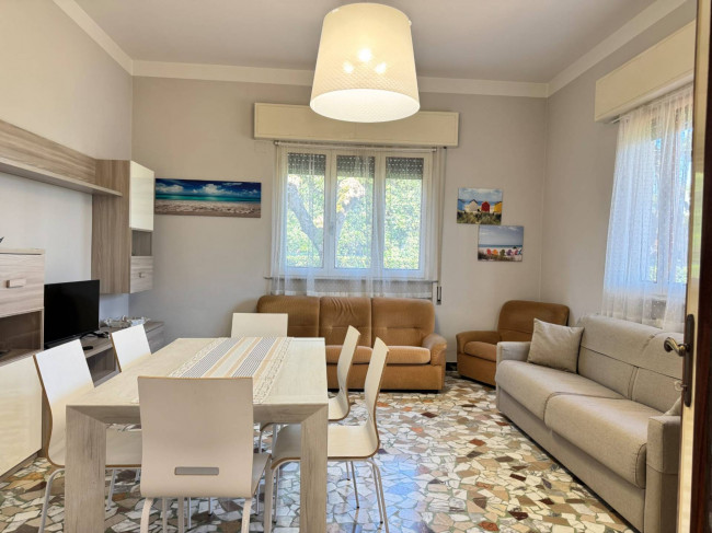 villa for sale in Pietrasanta