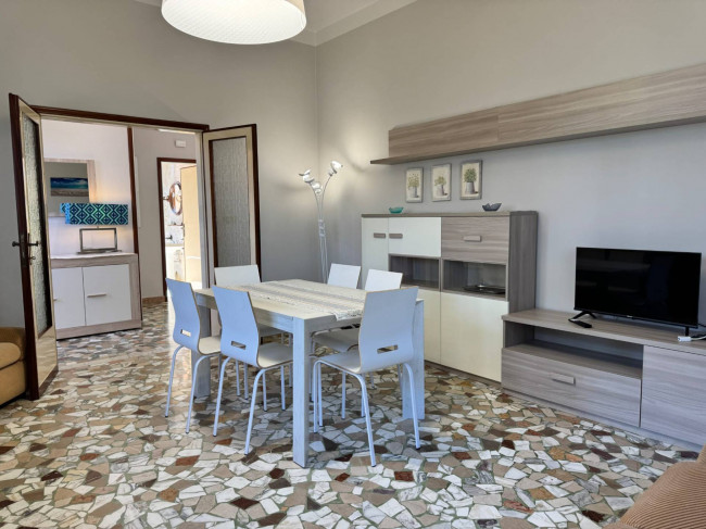 villa for sale in Pietrasanta
