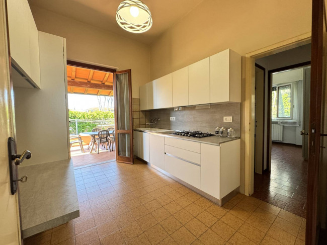 villa for sale in Pietrasanta