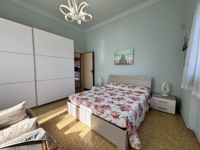 villa for sale in Pietrasanta