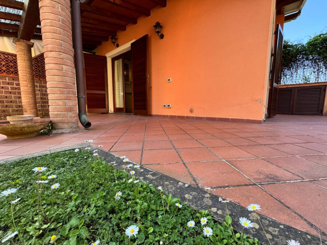 villa for sale in Pietrasanta