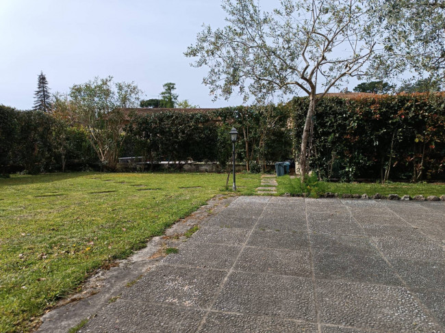 family house for sale in Pietrasanta