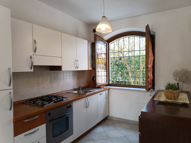 family house for sale in Pietrasanta