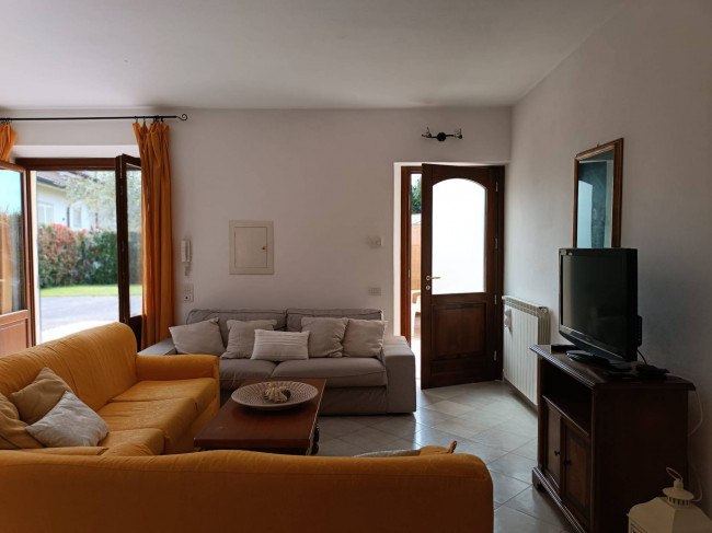 family house for sale in Pietrasanta