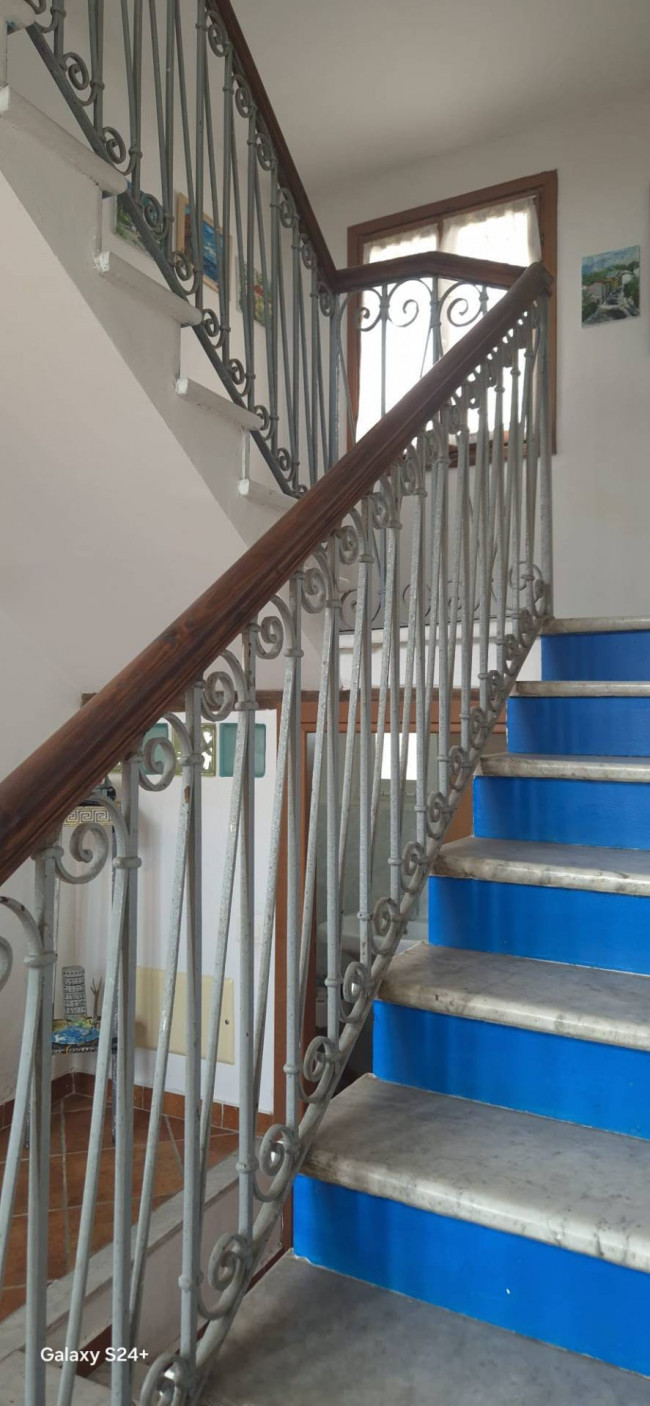 villa bifamiliare in vendita a Massa