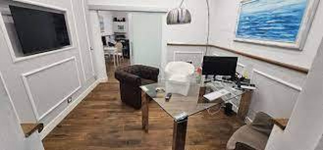 family house for sale in Pietrasanta