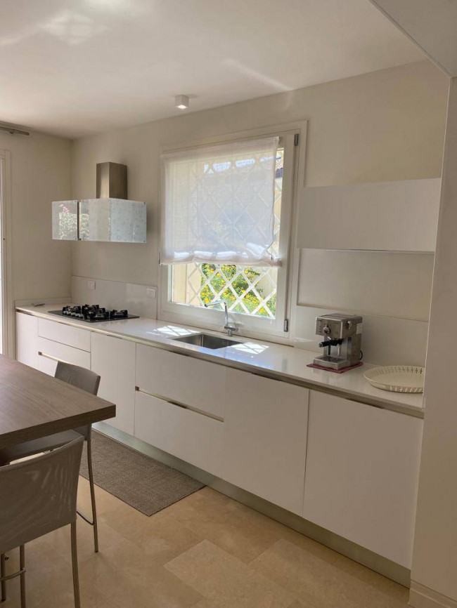 Villa single for rent in Forte dei Marmi