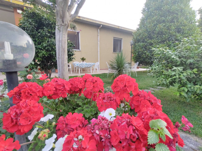 house detached for sale in Massa