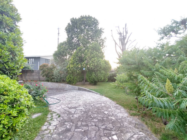 house detached for sale in Massa