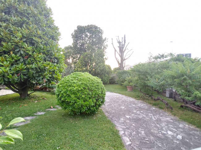 house detached for sale in Massa
