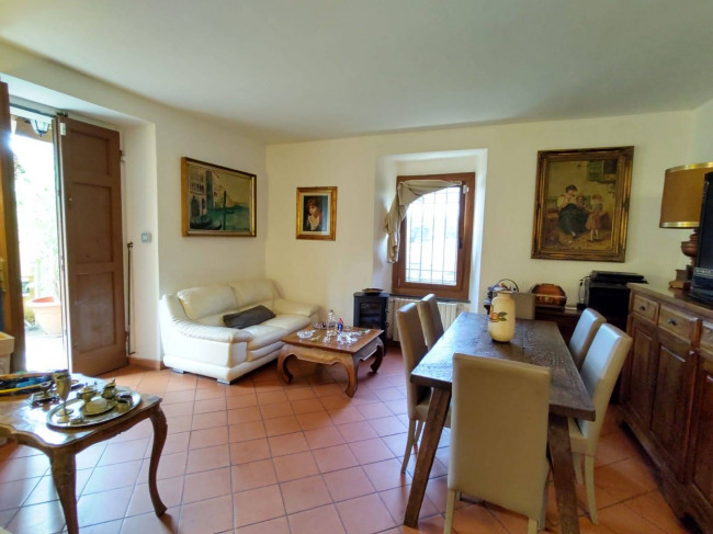 villa bifamiliare in vendita a Montignoso