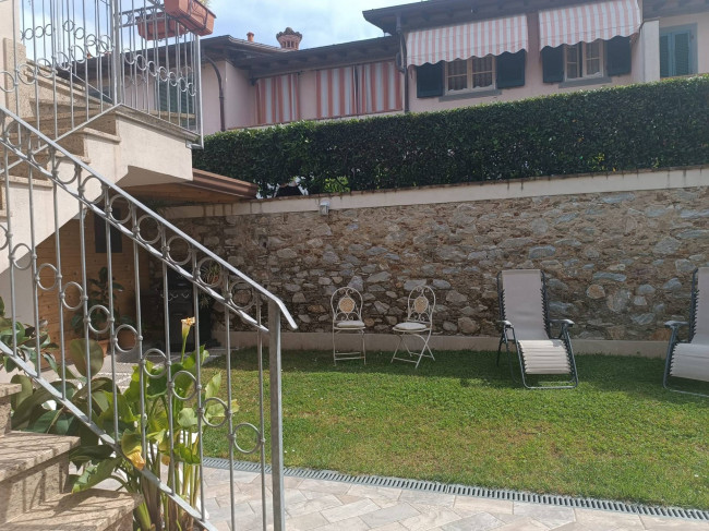 Appartamento in Villa in vendita a Seravezza