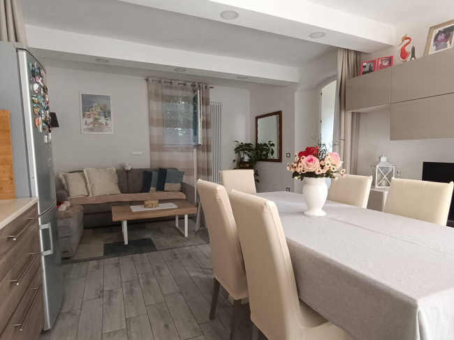 Appartamento in Villa in vendita a Seravezza