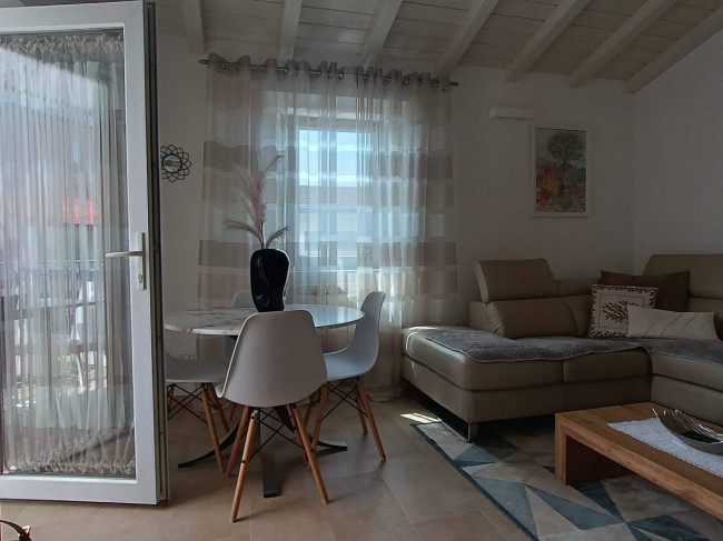 Appartamento in Villa in vendita a Seravezza