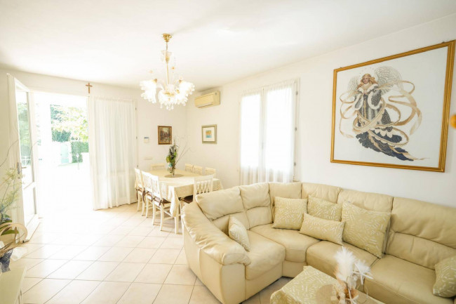 villa indipendente in affitto a Forte dei Marmi