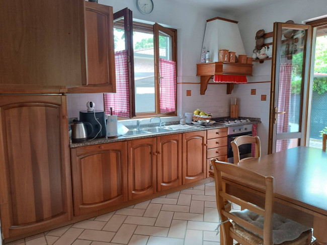 villa bifamiliare in vendita a Forte dei Marmi