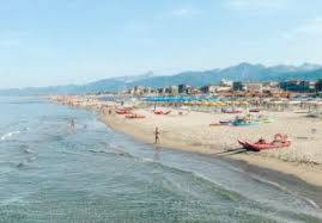 casale in vendita a Camaiore