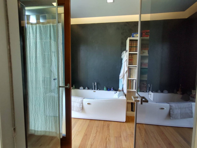 villa indipendente in vendita a Montignoso