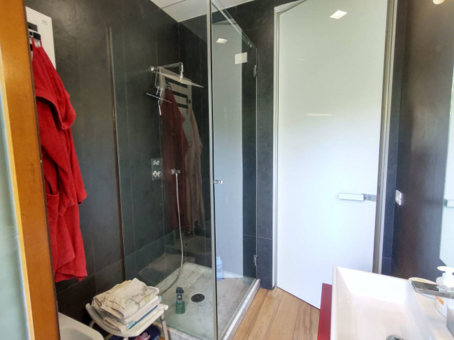 villa indipendente in vendita a Montignoso