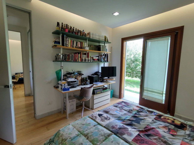 villa indipendente in vendita a Montignoso