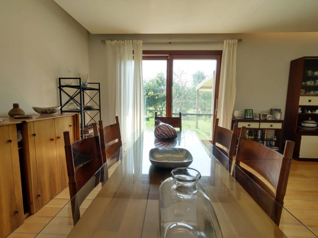 villa indipendente in vendita a Montignoso