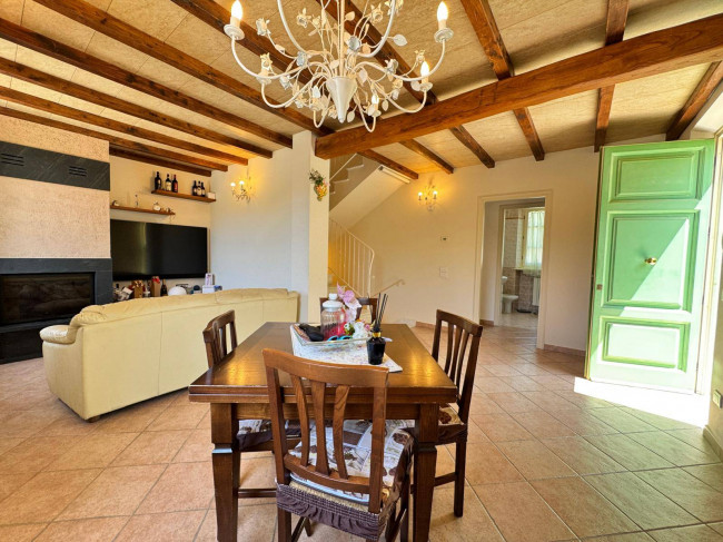 casa indipendente in vendita a Seravezza