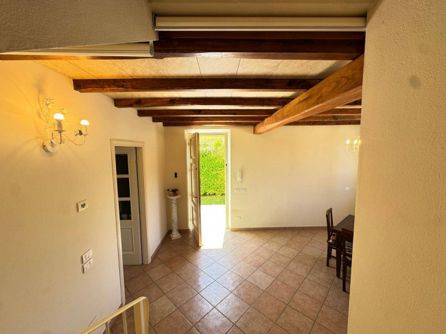 casa indipendente in vendita a Seravezza