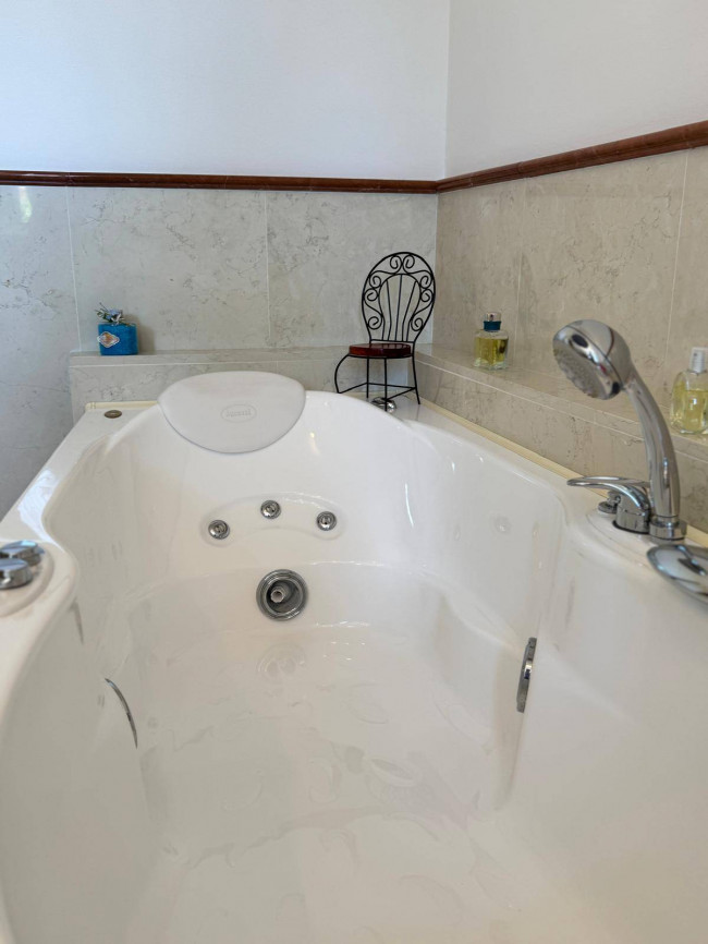 casa indipendente in vendita a Seravezza