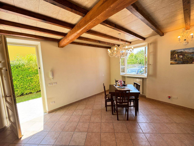 casa indipendente in vendita a Seravezza