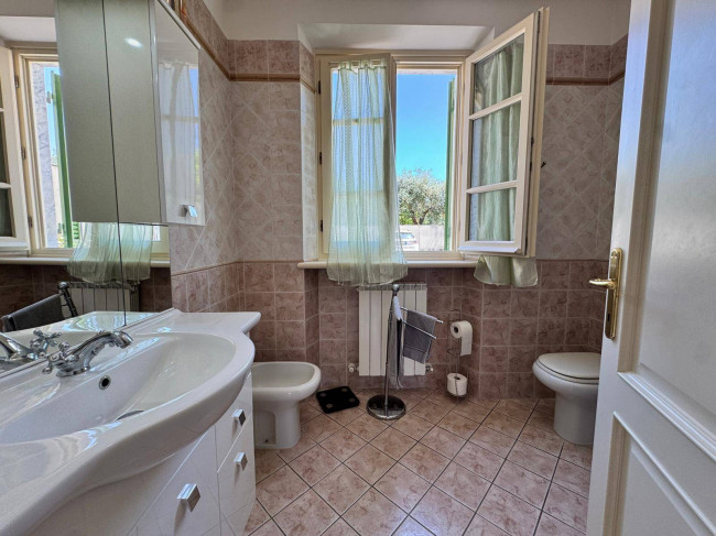 casa indipendente in vendita a Seravezza