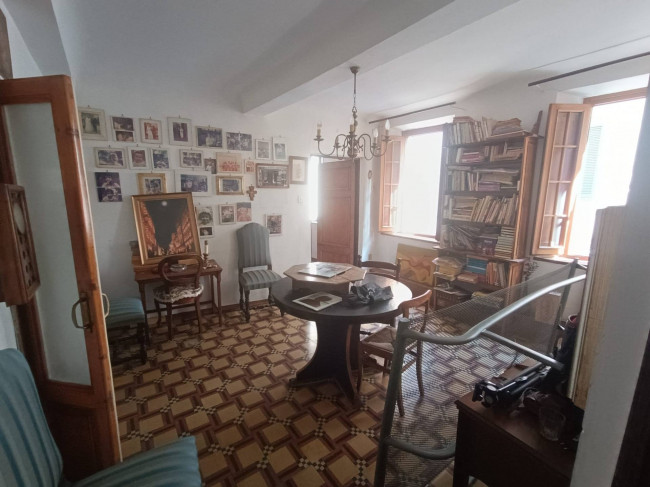 PALAZZINA in vendita a Camaiore