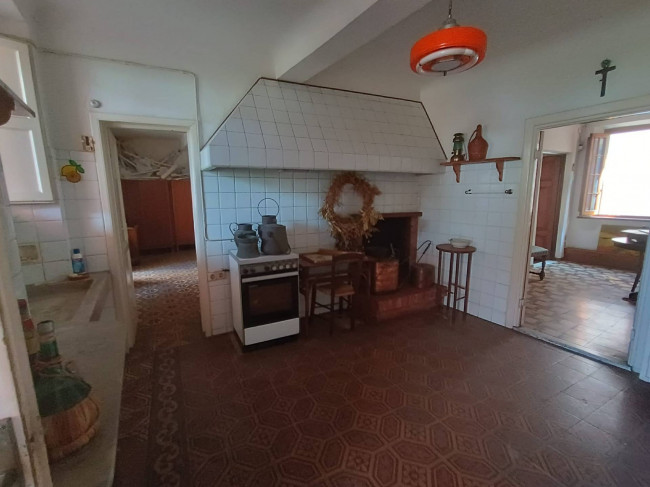 PALAZZINA in vendita a Camaiore