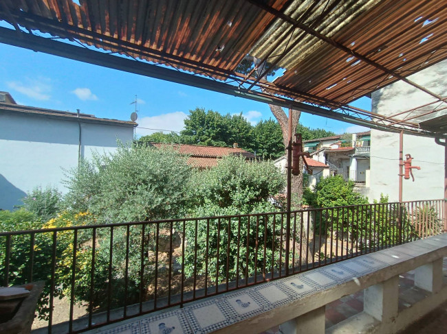 PALAZZINA in vendita a Camaiore