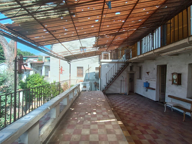 PALAZZINA in vendita a Camaiore