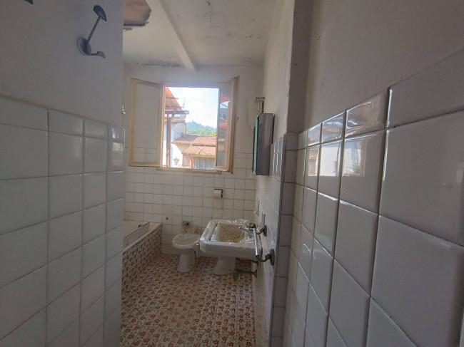 PALAZZINA in vendita a Camaiore